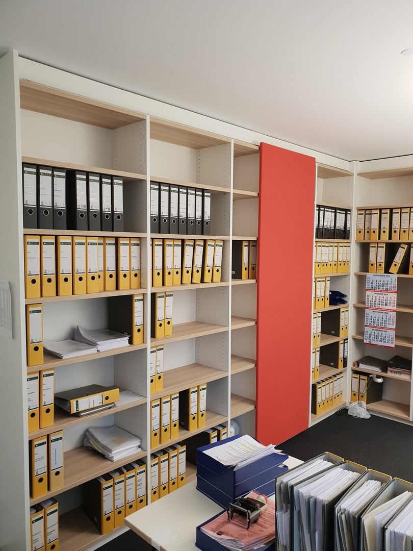 Schrankwand für Ordner und Akten